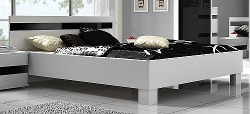 Moderní manželská postel LUCCA 160x200 cm bez roštu a matrace